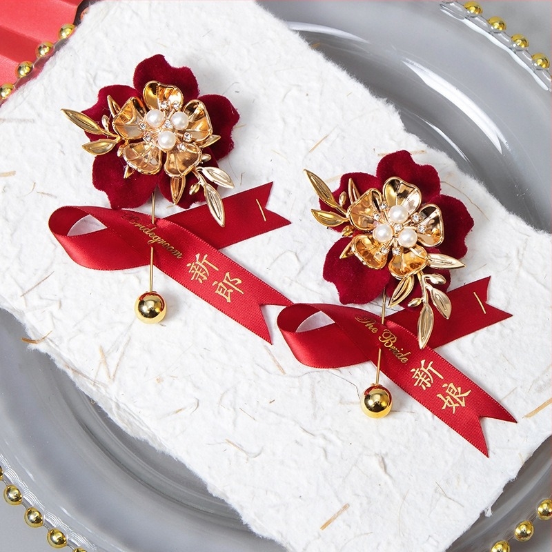 Set corsaje pentru nuntă din flori de mătase, broșe lucrate manual pentru mireasă, mire și părinți