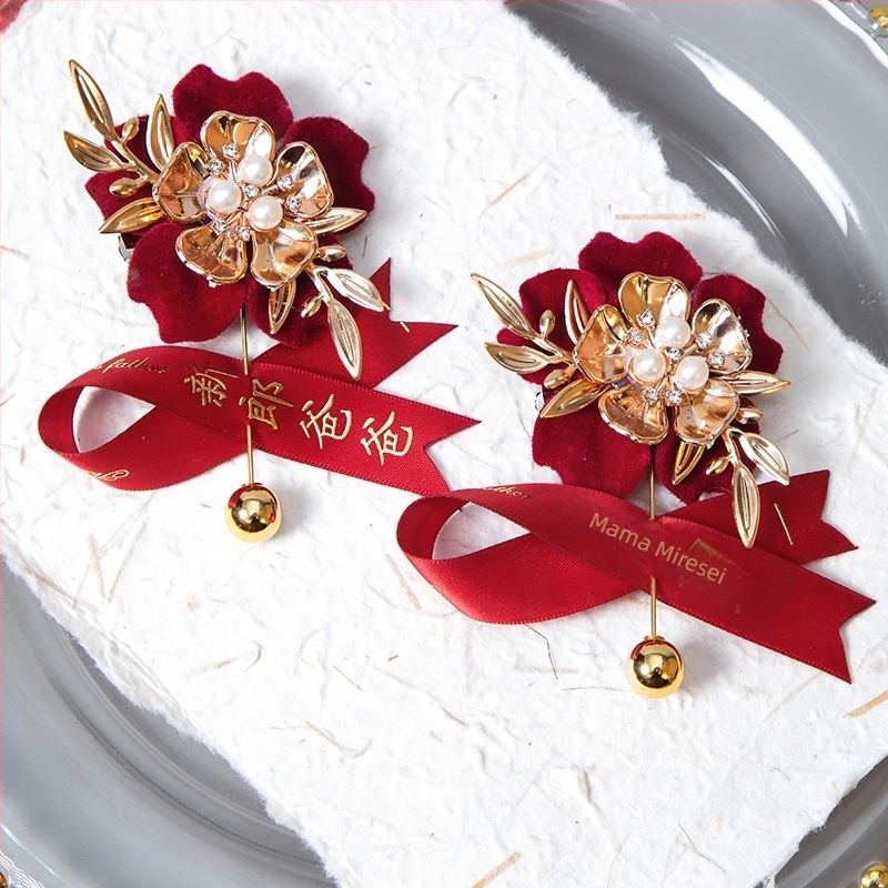 Set corsaje pentru nuntă din flori de mătase, broșe lucrate manual pentru mireasă, mire și părinți