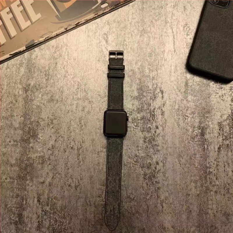 Bratara Apple Watch din piele artificială – cataramă magnetică, lățime 20/22mm, compatibilă cu S8/S9/S7/S6, stil business