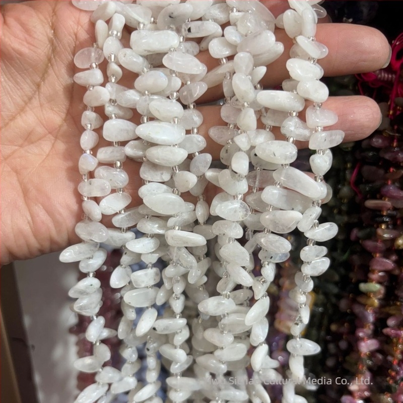 Mărgele libere din piatră naturală — formă picătură de apă, dinte de lup, gaură laterală, cu închidere