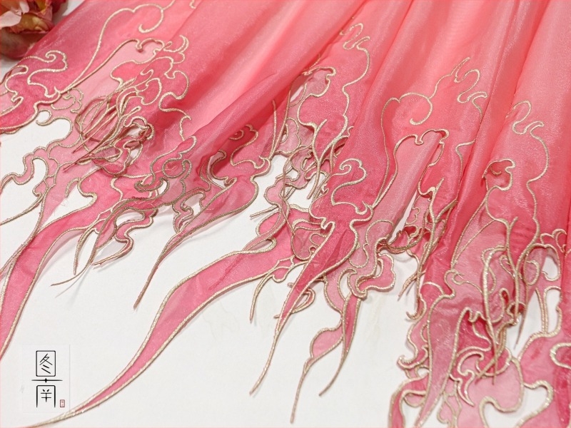 Țesătură brodată pentru Hanfu cu broderie gradientă intensă; Material: fibră chimică; Utilizare: pantofi și pălării; Brand: Altul