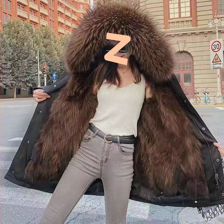Parkă pentru femei, lungime medie, căptușeală detașabilă din blană sintetică de nurcă, exterior din piele, mâneci lungi, colecția de iarnă 2024