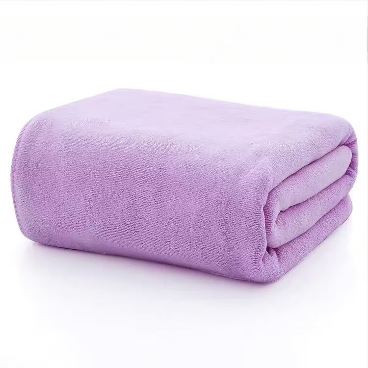 Prosop din microfibră pentru frizerii și saloane de înfrumusețare – fără scame, absorbant înalt, țesătură plată, 60 fire, greutate 80–100 g, personalizabil