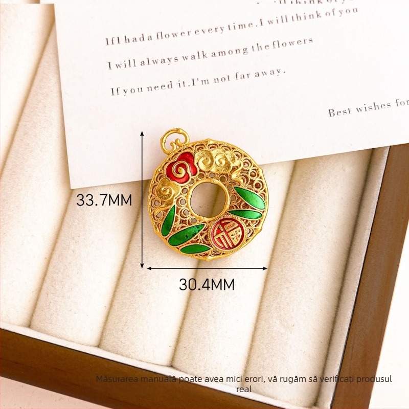 Pandantiv din cupru cu placare aur reală, motiv filigran decupat în formă de gutuie, accesoriu minimalist de modă