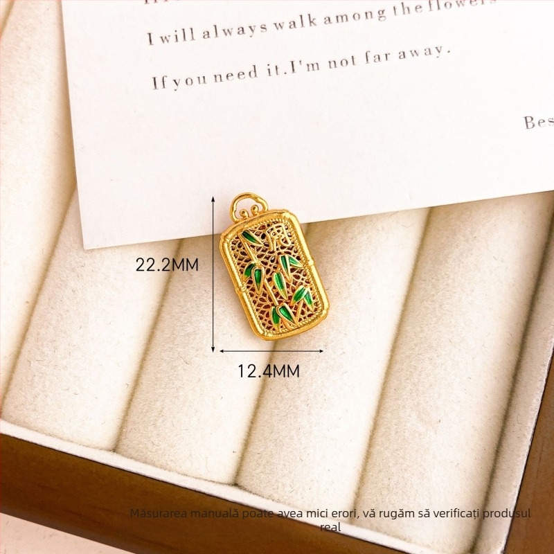 Pandantiv din cupru cu placare aur reală, motiv filigran decupat în formă de gutuie, accesoriu minimalist de modă