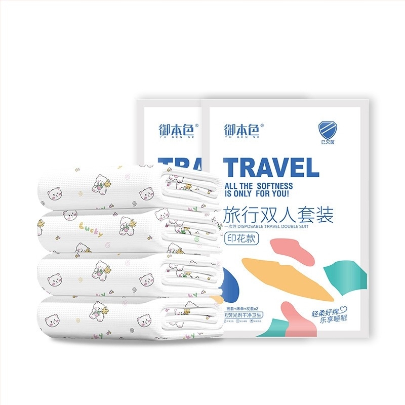 Set de pat de unică folosință pentru călătorii: cearșaf, husă de cuvertură, fețe de pernă – 4 piese; Material: fibră nețesută; Marcă: Royal Color; Perioadă de valabilitate: 360 zile