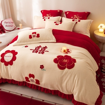 Set de lenjerie de pat patru piese (velur de lapte; model geometric; stil de nuntă chinezesc; țesătură twill; imprimare reactivă și vopsire)