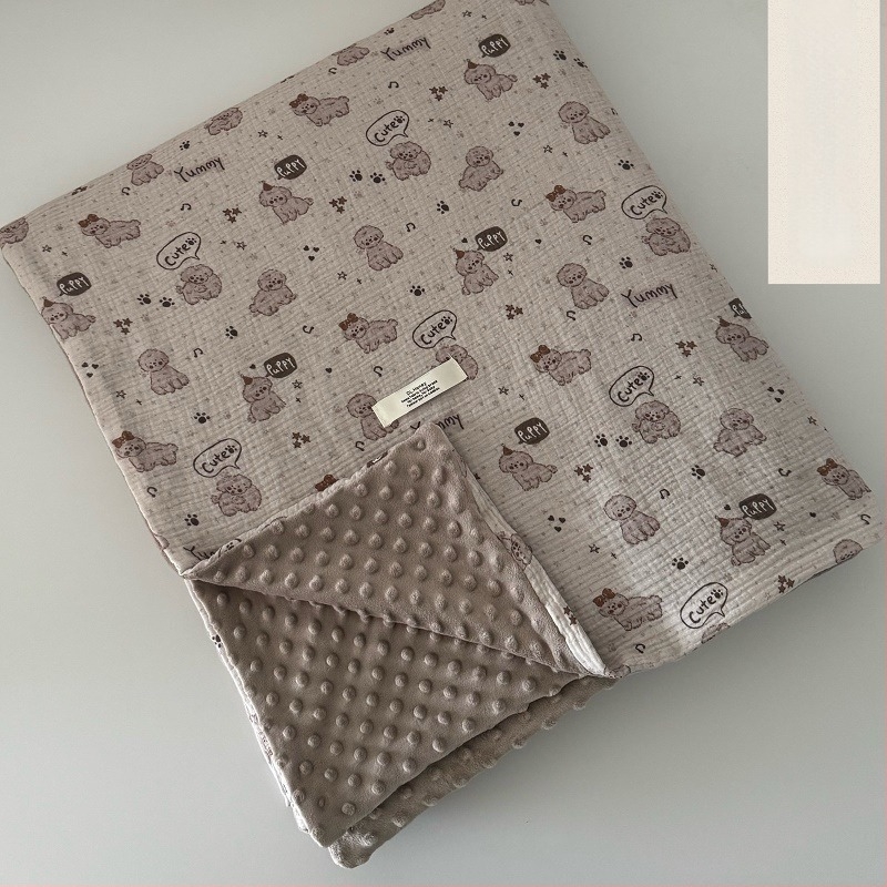 Husă de pilotă reversibilă: o parte 100% bumbac dublu-strat cu fir texturat, cealaltă parte bean velvet (100% poliester); INS stil, 1,5–2,0 kg, imprimare reactive