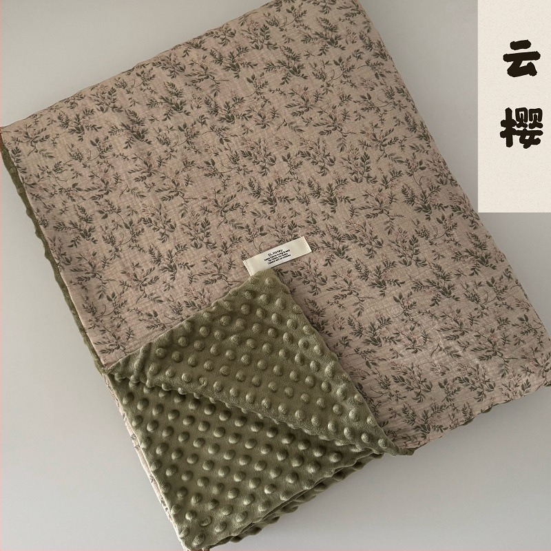 Husă de pilotă reversibilă: o parte 100% bumbac dublu-strat cu fir texturat, cealaltă parte bean velvet (100% poliester); INS stil, 1,5–2,0 kg, imprimare reactive