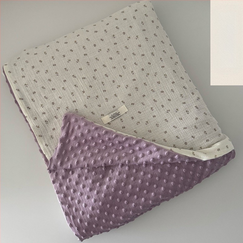 Husă de pilotă reversibilă: o parte 100% bumbac dublu-strat cu fir texturat, cealaltă parte bean velvet (100% poliester); INS stil, 1,5–2,0 kg, imprimare reactive