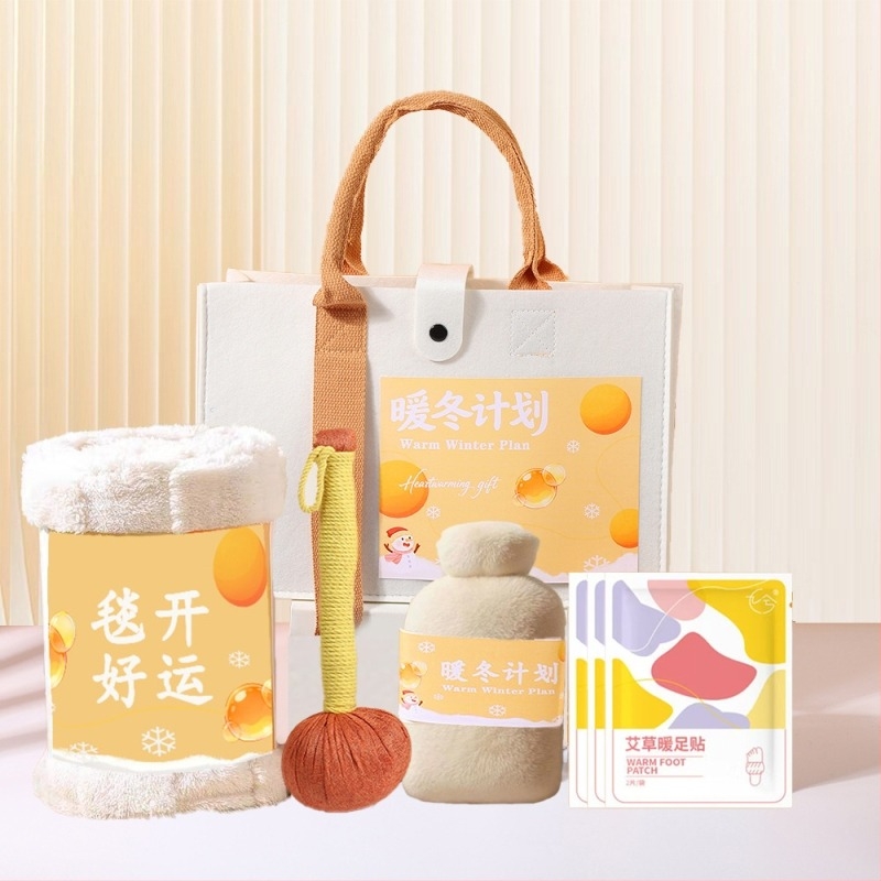 Set cadou de afaceri — Stil minimalist, ambalaj în cutie cadou, sezon toamnă–iarnă, cadouri corporative