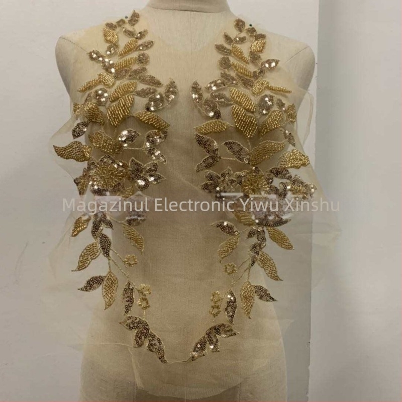 Aplicație din dantelă 3D brodată cu mărgele pentru îmbrăcăminte – materiale: mărgele tub, mărgele de sticlă tip orez, plasă, ață de broderie; marca Xin Shu; potrivit pentru haine feminine și rochii de mireasă; utilizare: Hanfu, rochii, petreceri; proces: b