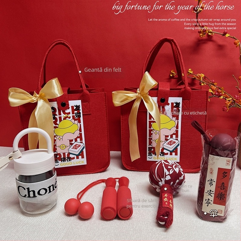Set cadou de afaceri din felt, în stil chinezesc, în cutie cadou; destinat cadourilor corporatiste, promoționale și publicitare.