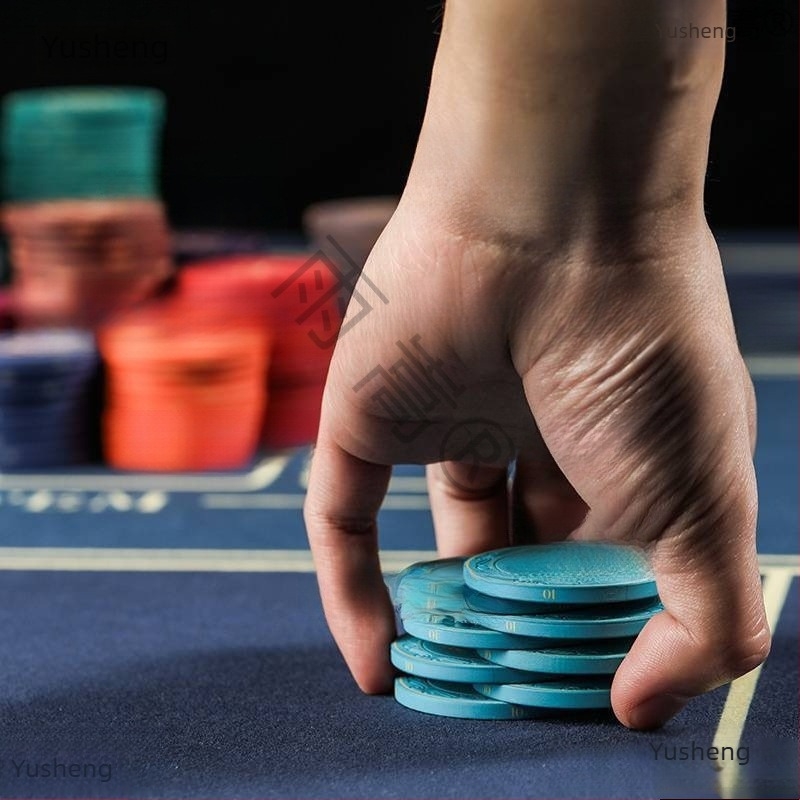 Chipuri de poker – ceramic, brand Cheng Dinghui; material: alt; fără personalizare.
