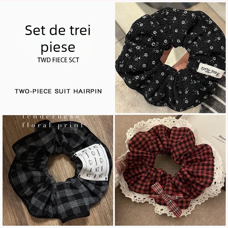 Accesoriu de păr – Scrunchie corduroy floral pentru coadă sau coc – pentru copii, vintage, primăvara 2025