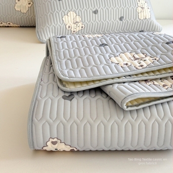 Set din latex sintetic, răcoros, format din trei piese, cu husă imprimată căptușită, pliabil pentru dormitoare