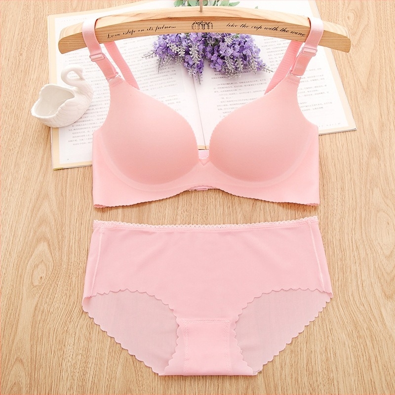 Sutien wireless, cupă netedă, 3/4 cupă, bretele detașabile duble, închidere spate cu trei rânduri