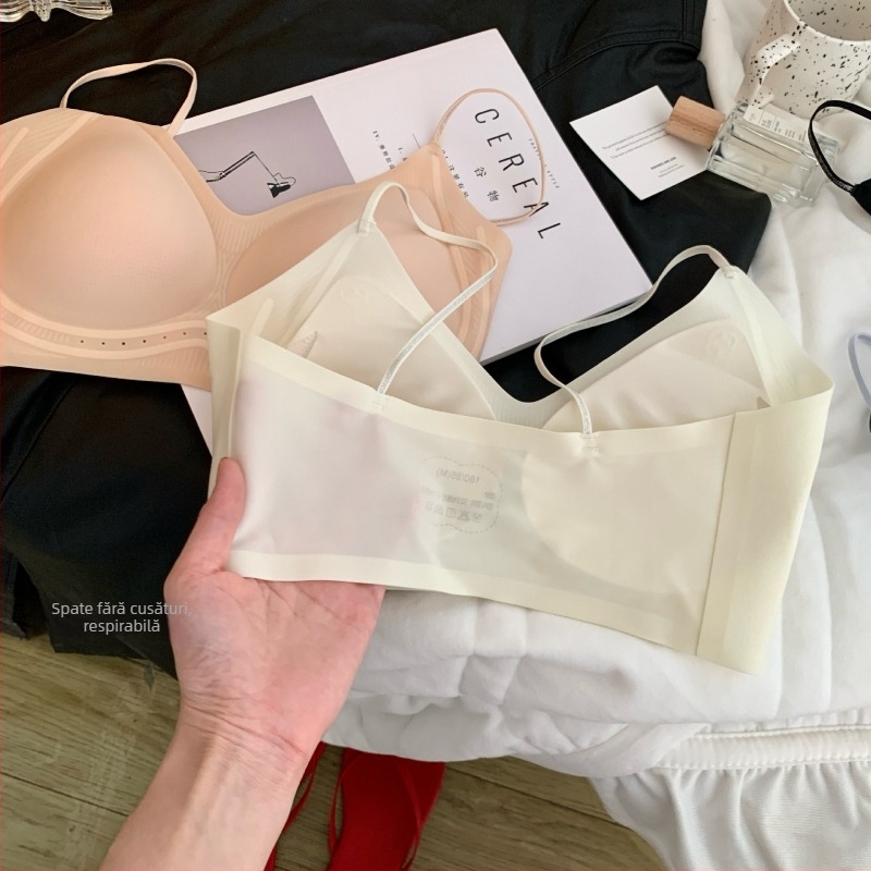 Sutien din nylon, cupe modelate ultra-subțiri, bretele fixe duble, design respirabil, spate neted