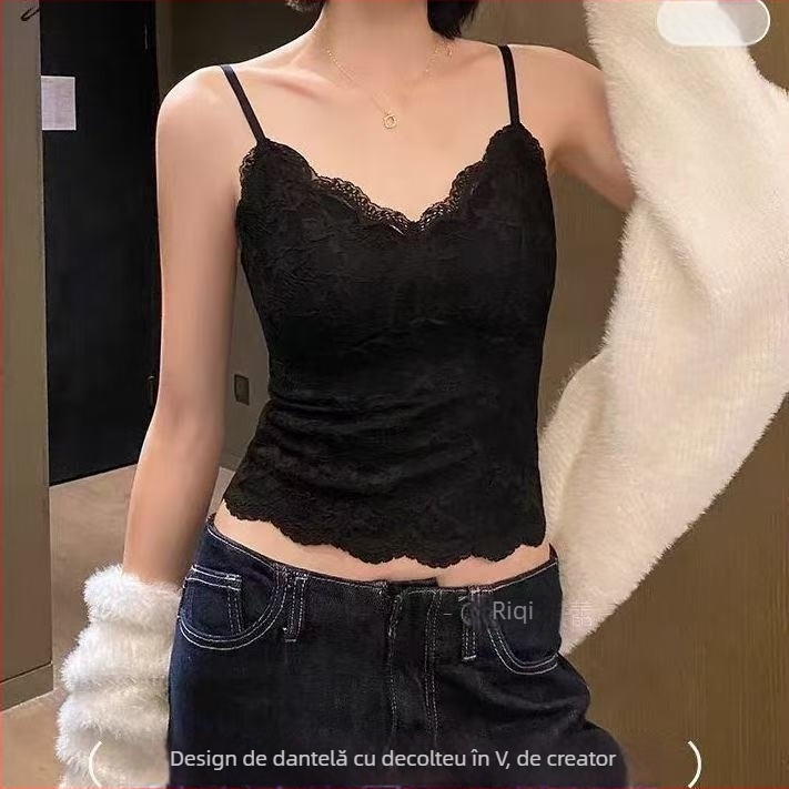 Camisolă din dantelă în stil franțuzesc, cu cupă 3/4, cupe din burete, bretele fixe