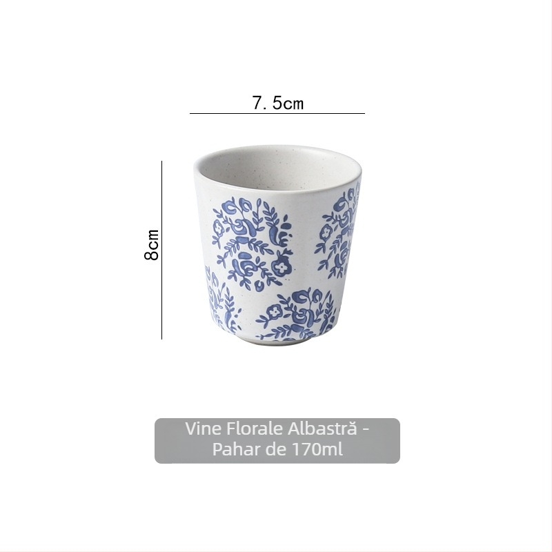 Set de masă cu model floral sub glazură; include bol, lingură, farfurie din porțelan cu os și ceașcă (Tao ceramică)
