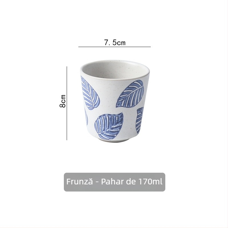Set de masă cu model floral sub glazură; include bol, lingură, farfurie din porțelan cu os și ceașcă (Tao ceramică)