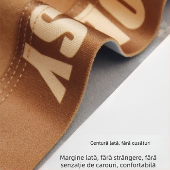 Slips bărbătești din bumbac, confortabile și respirabile, cu căptușeală internă antibacteriană; talie medie; țesătură tricotată; material principal: 95–100% bumbac; căptușeală: 90–95% poliester; modele: uni, blocuri de culoare sau text