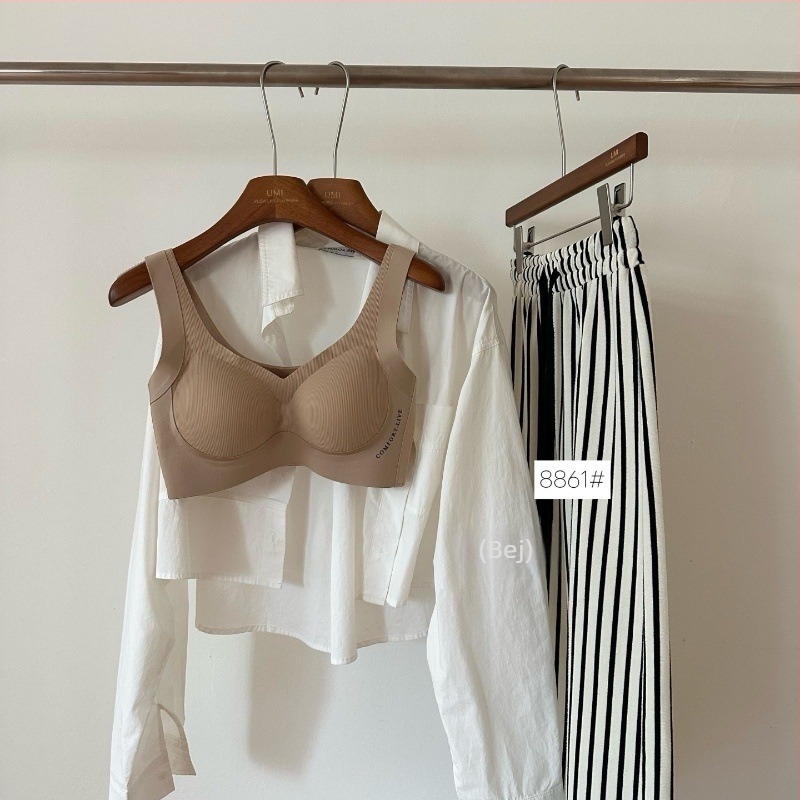 Sutien fără sârmă, fără cusături, în stil vestă, cupe fixe, 3/4 modelate, material nylon