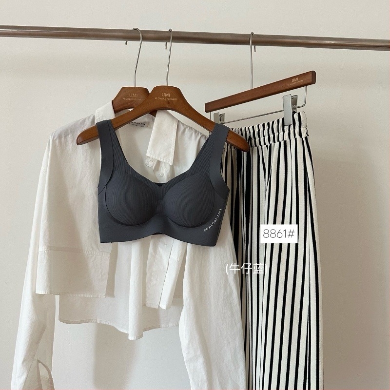 Sutien fără sârmă, fără cusături, în stil vestă, cupe fixe, 3/4 modelate, material nylon