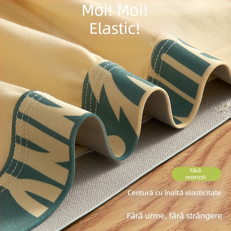 Boxeri bărbați din bumbac, talie medie, țesătură respirabilă, conținut de bumbac 90–95%, număr de fire 40, căptușeală în zona inghinală din fibră de celuloză regenerată.