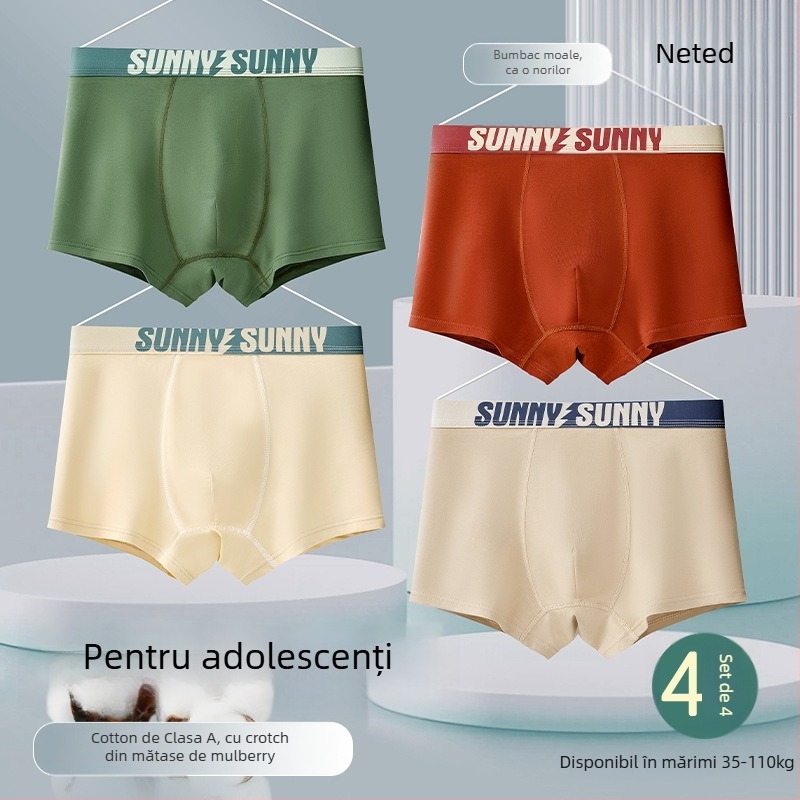 Boxeri bărbați din bumbac, talie medie, țesătură respirabilă, conținut de bumbac 90–95%, număr de fire 40, căptușeală în zona inghinală din fibră de celuloză regenerată.