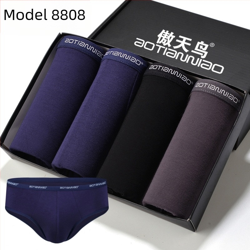 Chiloți bărbătești briefs, respirabili, talie medie, tricot, fibre de celuloză regenerată, căptușeală modal 90–95%.