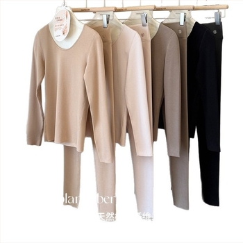 Set termic pentru femei cu strat de bază căptușit cu fleece, top cu mânecă lungă și pantaloni 9/10 (Lyocell 30-50% • 201-250 g/m² • Căptușit cu fleece • Mânecă lungă)