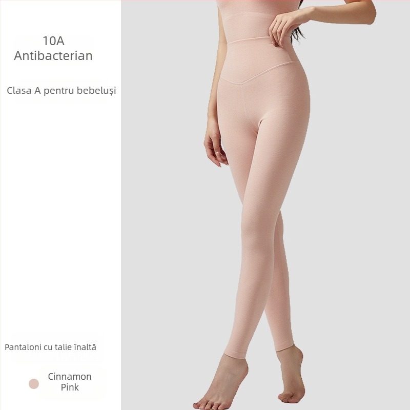 Set termic pentru femei din acril, antibacterian, menține căldura; țesătură groasă 201-250 g/m2 cu căptușeală velur; top cu guler rotund și pantaloni; conținut principal de material 30-50%.