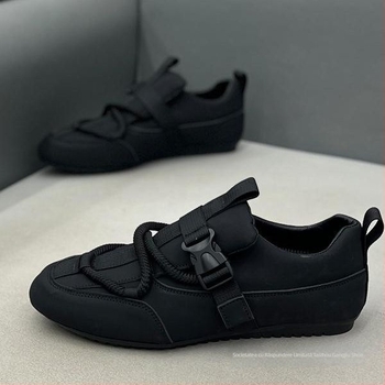 Pantofi pentru drumeții pe malul râului - partea superioară din piele microfibră, căptușeală din blană de iepure, talpă din material compozit, închidere cu șireturi, toc mic 1-3 cm