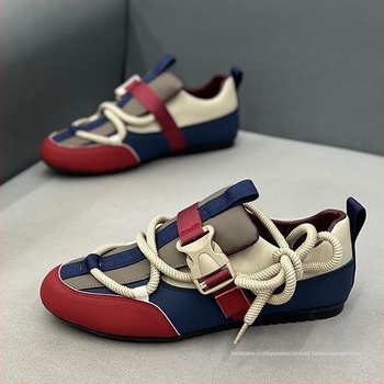 Pantofi pentru drumeții pe malul râului - partea superioară din piele microfibră, căptușeală din blană de iepure, talpă din material compozit, închidere cu șireturi, toc mic 1-3 cm