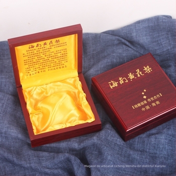 Cutie de bijuterii din placă de densitate pentru brățară Hainan Huanghuali, origine Xianyou, China; tip de ambalare: cutie de ambalare; toleranță 0.05 cm