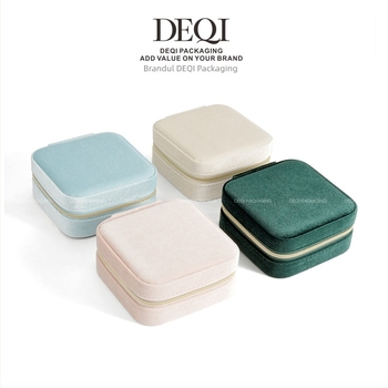 Cutie pentru bijuterii | Material velur | Stil coreean | Brand Deqi | Greutate 0,12 kg | Personalizare disponibilă