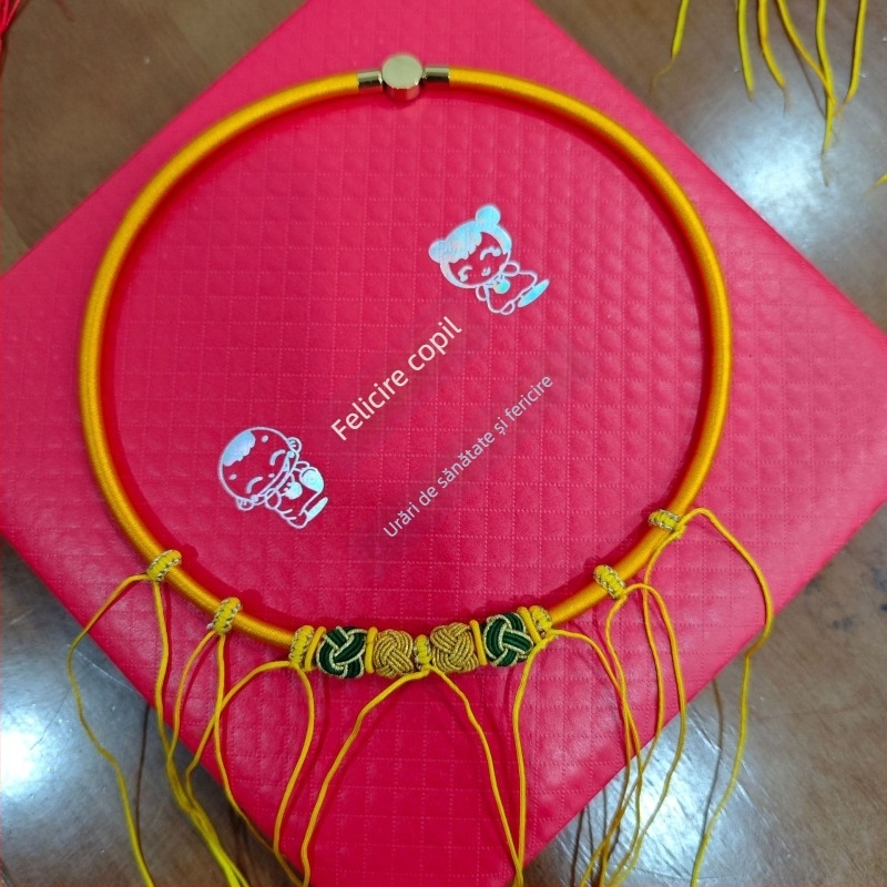 Colier pentru bebeluți cu lacăt al longevității și șnur, stil cu mai multe agățări, lucrat manual (cod ty5)