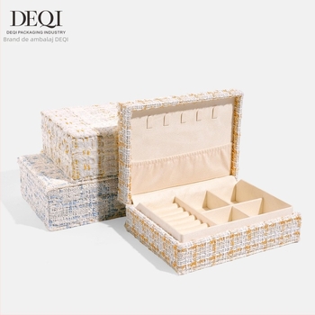 Cutie premium pentru bijuterii din pânză, pentru cercei, inele, coliere și brățări — Material: Pânză; Utilizare: ambalare bijuterii; Tip ambalaj: cutie; Nivel ambalaj: ambalaj de retail; Cod produs: 250429