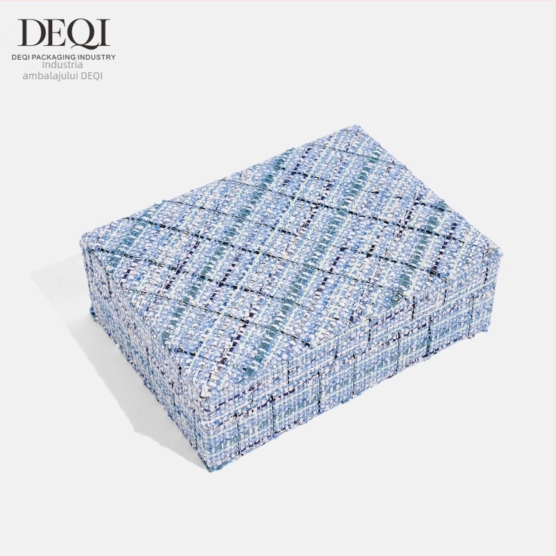 Cutie premium pentru bijuterii din pânză, pentru cercei, inele, coliere și brățări — Material: Pânză; Utilizare: ambalare bijuterii; Tip ambalaj: cutie; Nivel ambalaj: ambalaj de retail; Cod produs: 250429