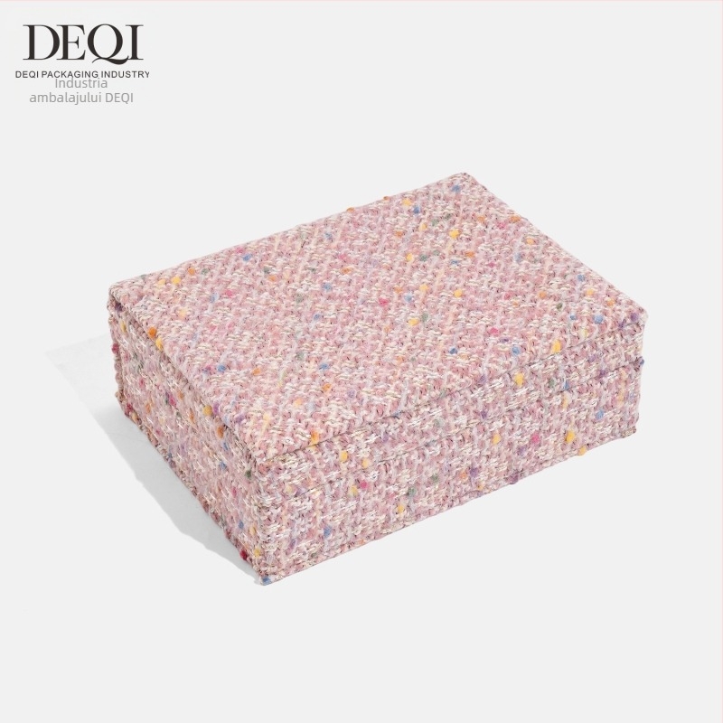 Cutie premium pentru bijuterii din pânză, pentru cercei, inele, coliere și brățări — Material: Pânză; Utilizare: ambalare bijuterii; Tip ambalaj: cutie; Nivel ambalaj: ambalaj de retail; Cod produs: 250429