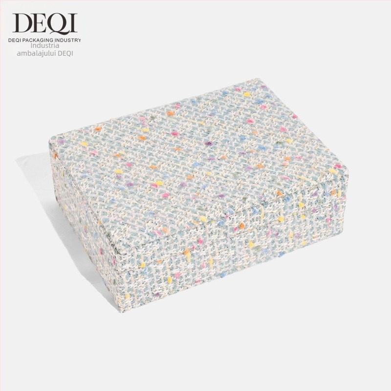 Cutie premium pentru bijuterii din pânză, pentru cercei, inele, coliere și brățări — Material: Pânză; Utilizare: ambalare bijuterii; Tip ambalaj: cutie; Nivel ambalaj: ambalaj de retail; Cod produs: 250429