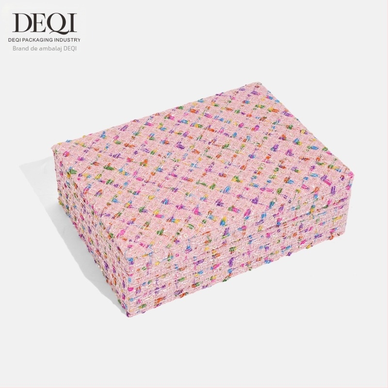 Cutie premium pentru bijuterii din pânză, pentru cercei, inele, coliere și brățări — Material: Pânză; Utilizare: ambalare bijuterii; Tip ambalaj: cutie; Nivel ambalaj: ambalaj de retail; Cod produs: 250429