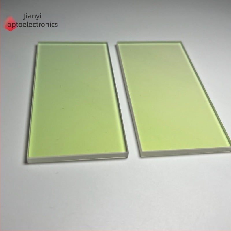 Filtru dikroic de lungă undă 1060 nm pentru vitrină