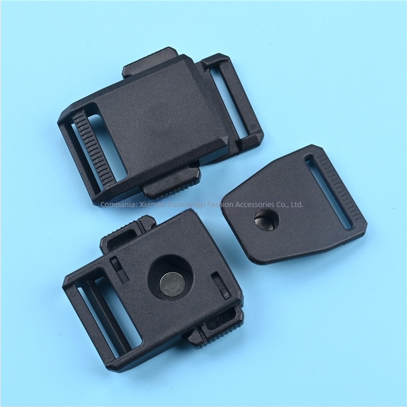 Cataramă magnetic rotativ din plastic pentru genți — Xianyidue, plastic, accesorii pentru bagaje, Primăvara 2023