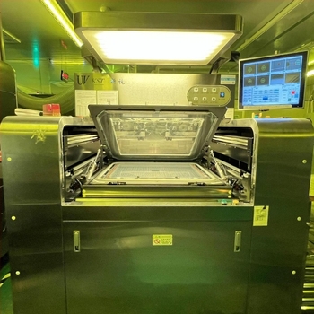 PCBA prototip placă de circuit de înaltă precizie; pentru o singură față sau dublă, până la 16 straturi; materiale de bază FR-4 și alternative; finisaje: immersion gold și tin; variante rezistente la foc