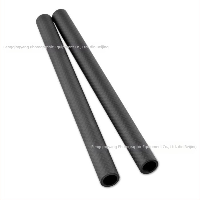 Șină universală de conducte de 15mm — fibră de carbon