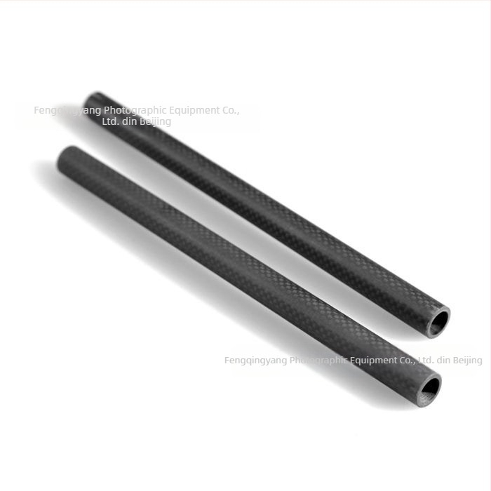 Șină universală de conducte de 15mm — fibră de carbon