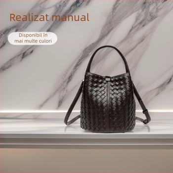 Geantă bucket din PU, stil urban minimalist, închidere cu clapă, curea de umăr single, buzunar pentru telefon în interior