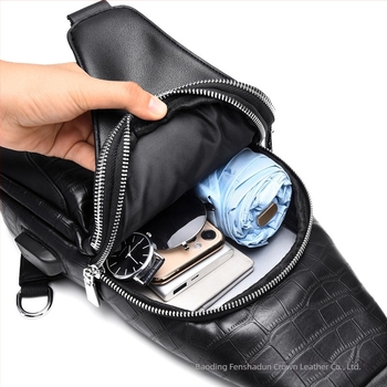 Geantă pentru bărbați din PU, cu model crocodil, crossbody, impermeabilă, căptușită cu poliester